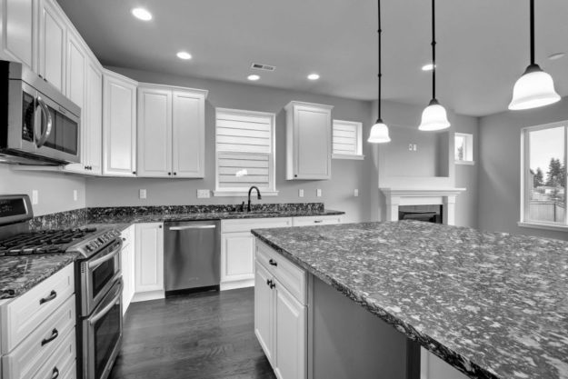 Why black and white quartz countertops are so popular!