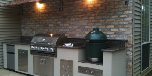 Incorporate Granite into Your Outdoor Kitchen Bar