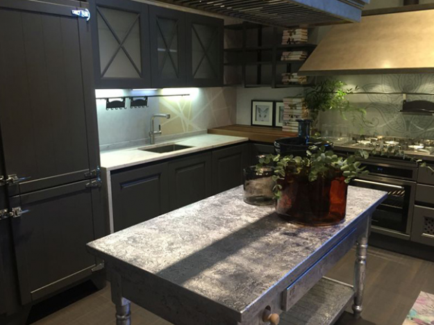 How to choose the right countertops for kitchen lighting: