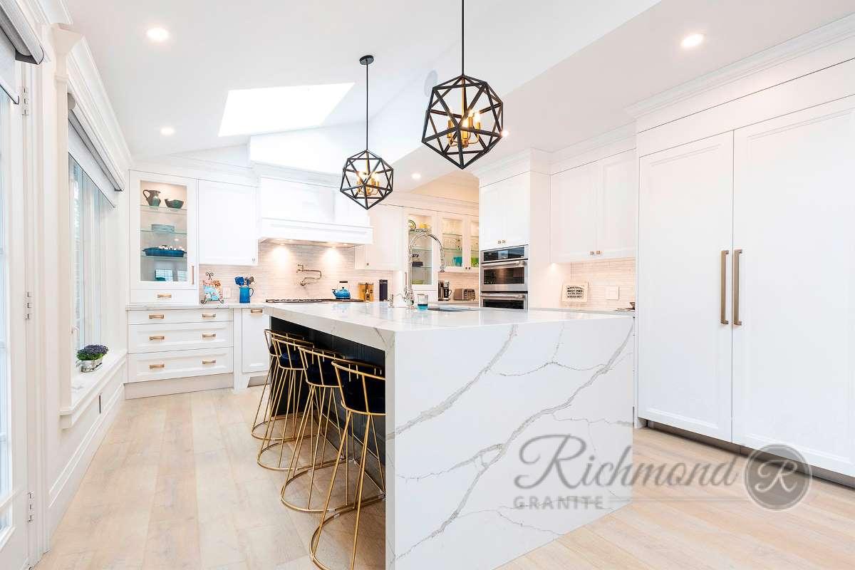 NEW Calacatta Oro - Alleanza Quartz